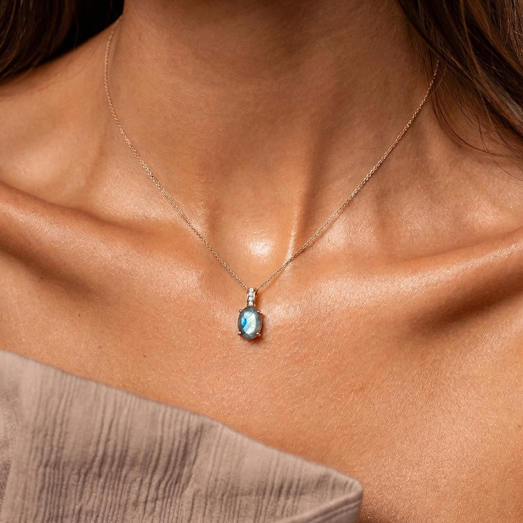 Labradorite Necklace - Oval