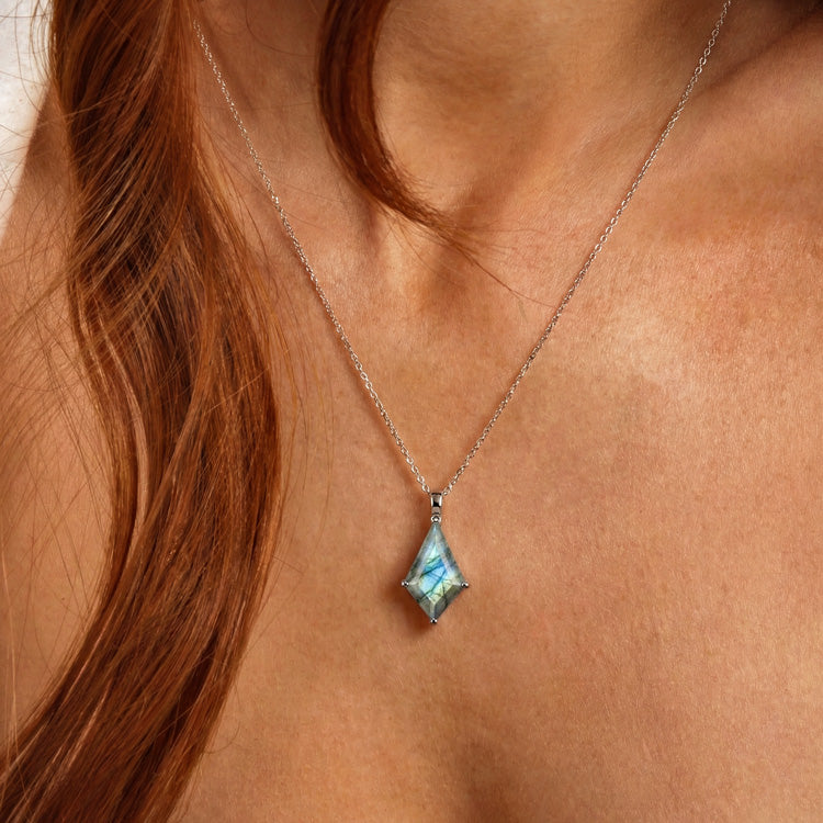 Labradorite Necklace - Kite