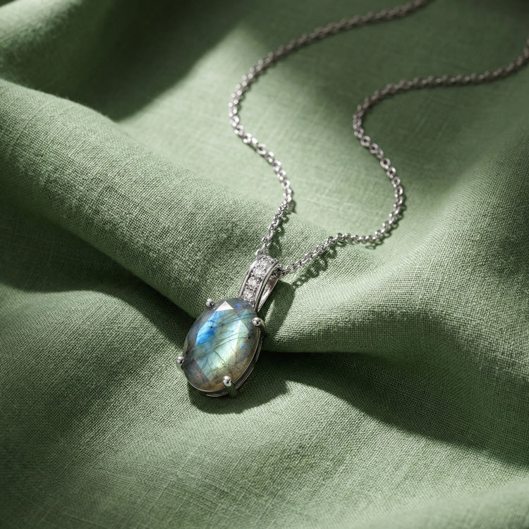 Labradorite Necklace - Oval