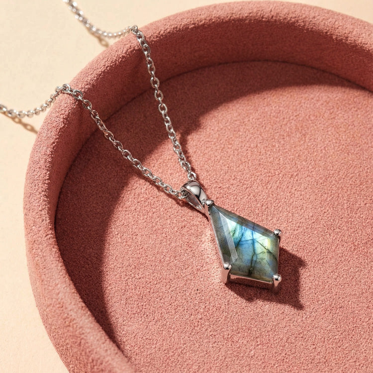 Labradorite Necklace - Kite