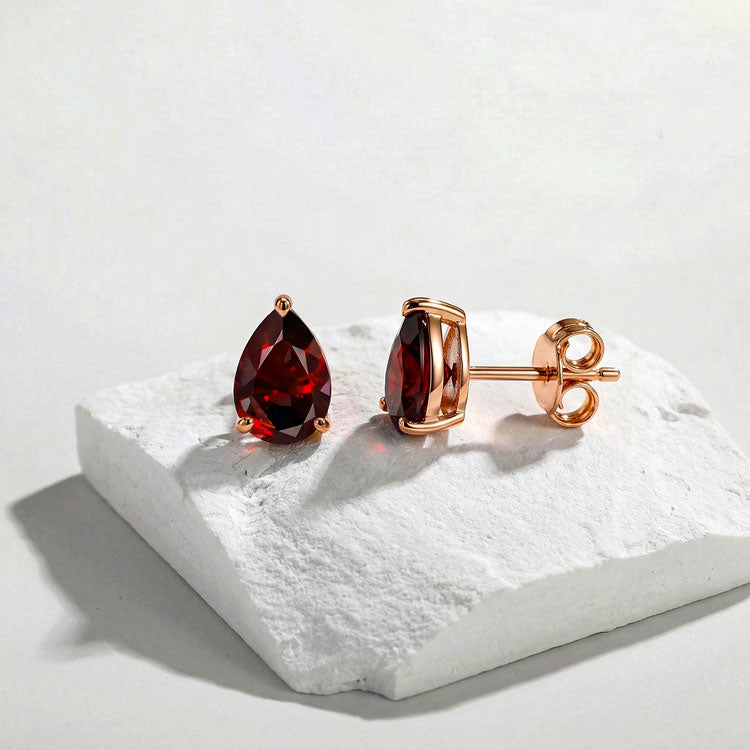 Pear-shaped Garnet Earrings