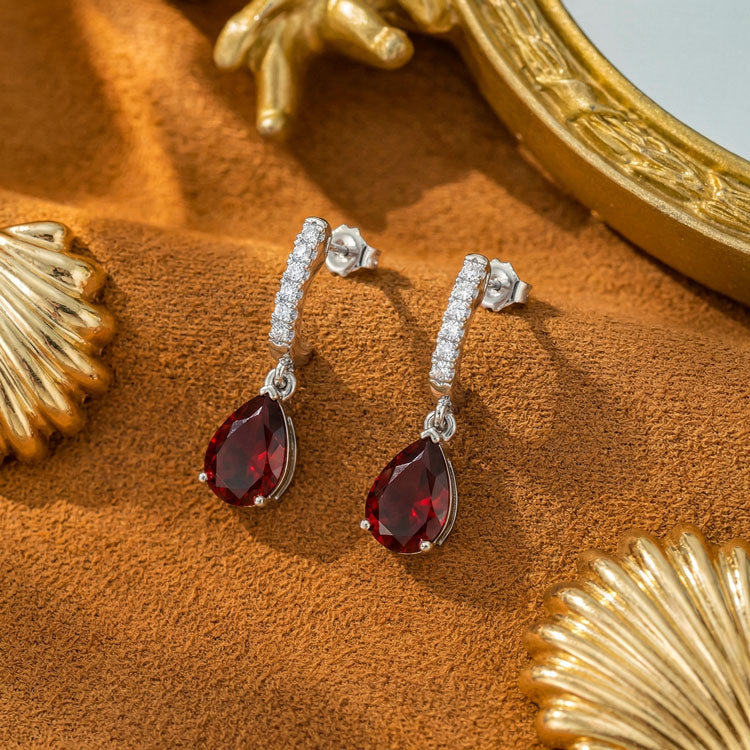 Garnet Dorp Earrings - Teardrops