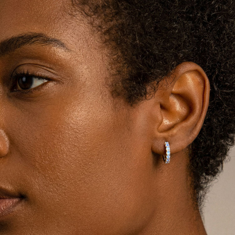 Huggies Earrings - Stabilizes Emotions