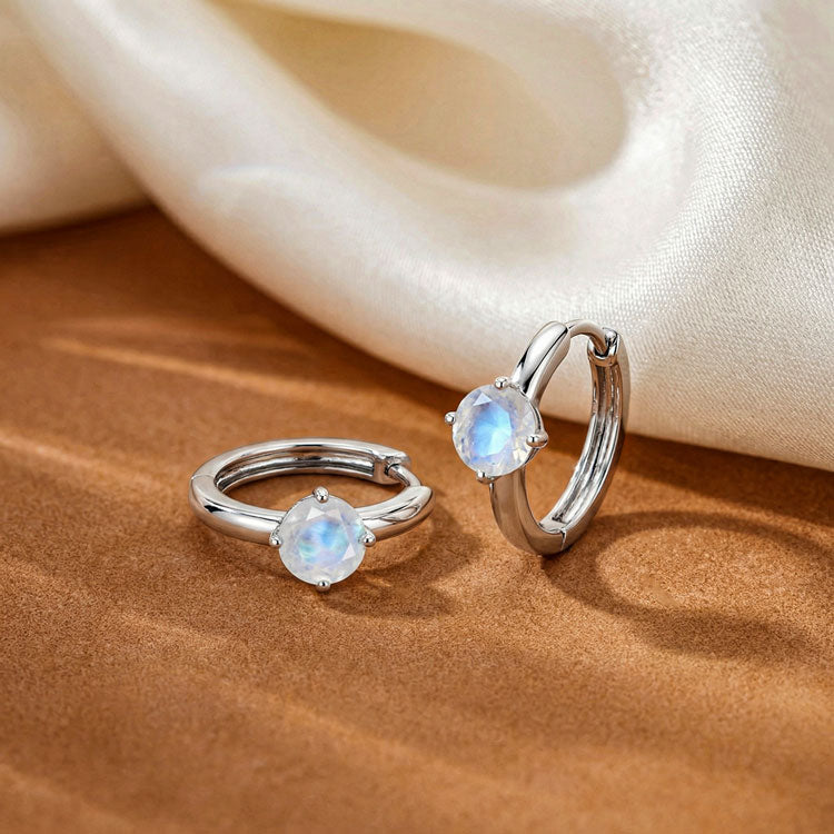 Huggies Minimalist Earrings - Round