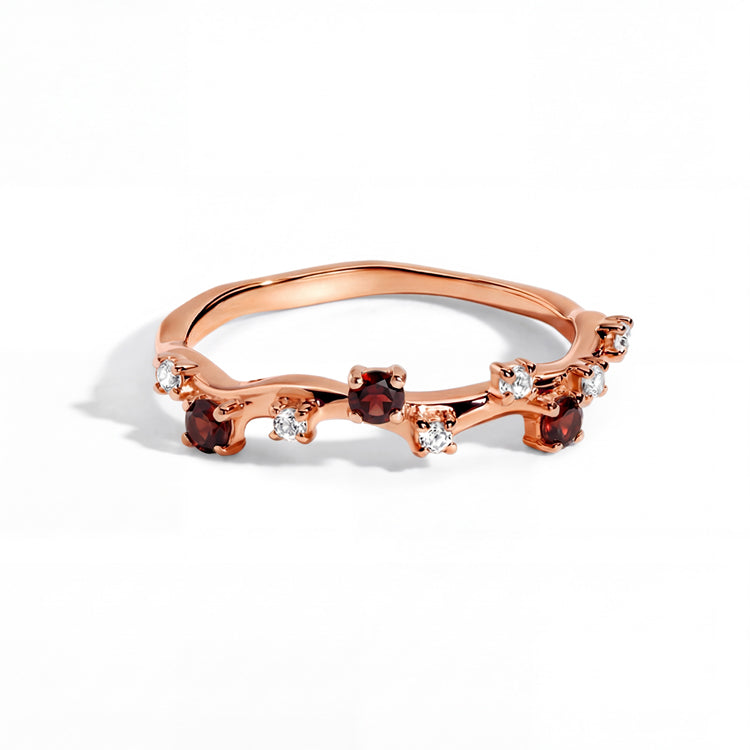 Intertwined Starlight Garnet Ring