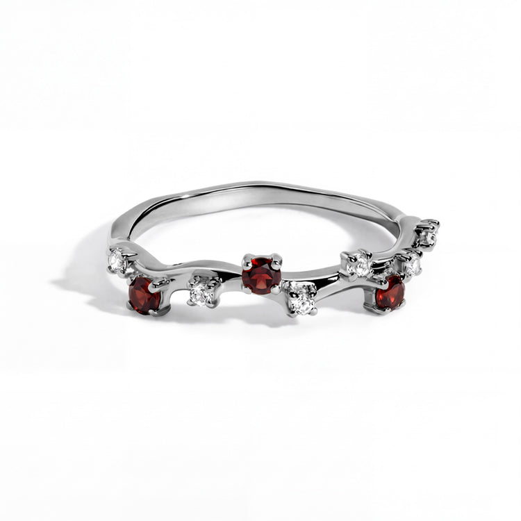 Intertwined Starlight Garnet Ring