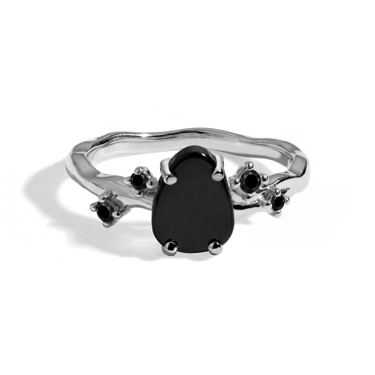Rough-Cut Black Onyx Gold Ring