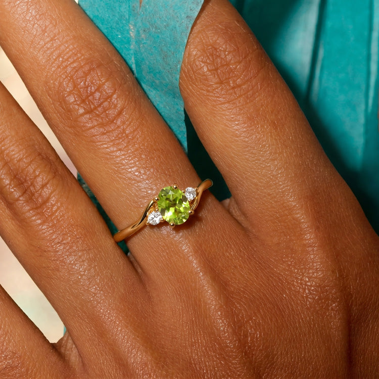 Cross-Twisted Peridot Ring