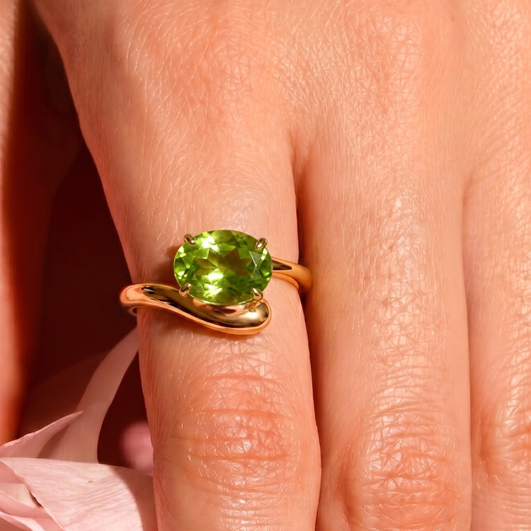 Twisted Statement Ring - Peridot