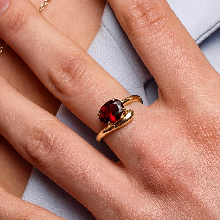 Twisted Statement Ring - Garnet