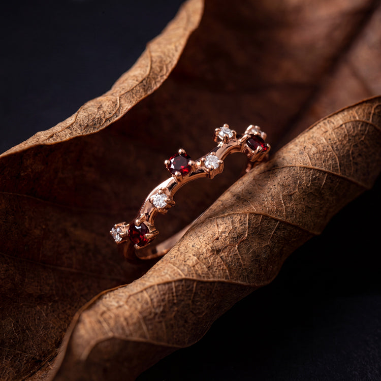 Intertwined Starlight Garnet Ring
