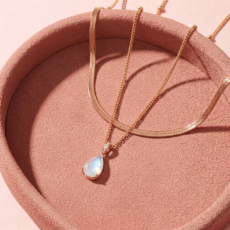 Snake Chain & Pear Moonstone Necklace