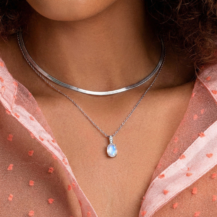 Snake chain & Oval Moonstone Necklace
